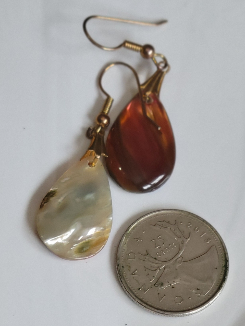 Reversible Shell Teardrop Drop Earrings - Brown & Cream